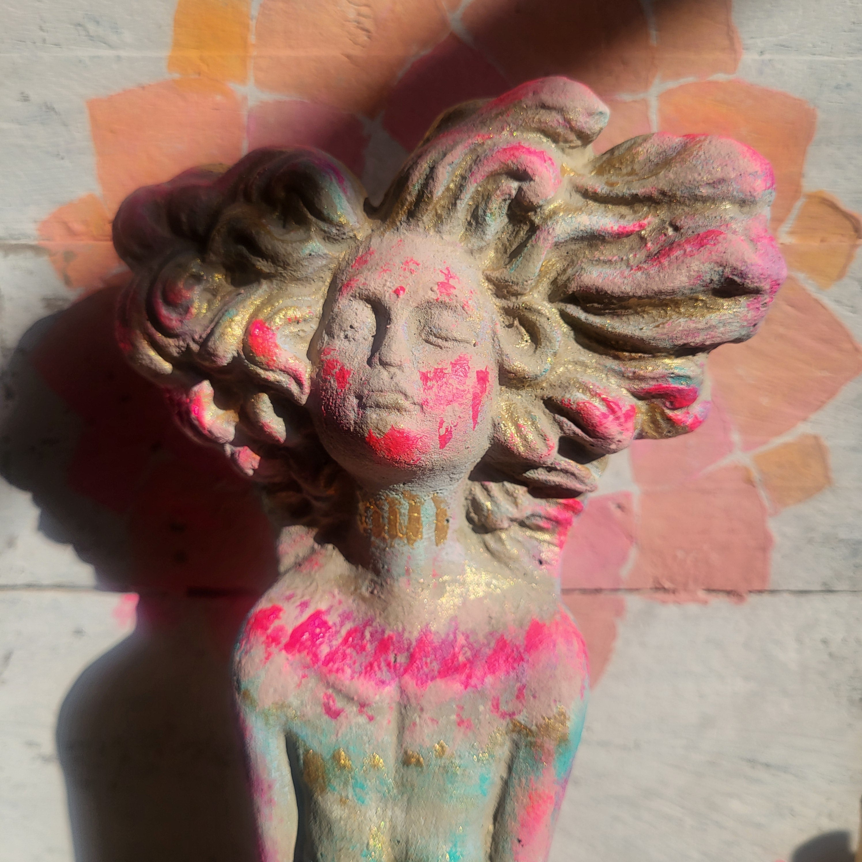 YOGINI Skulptur in Wunschfarbe