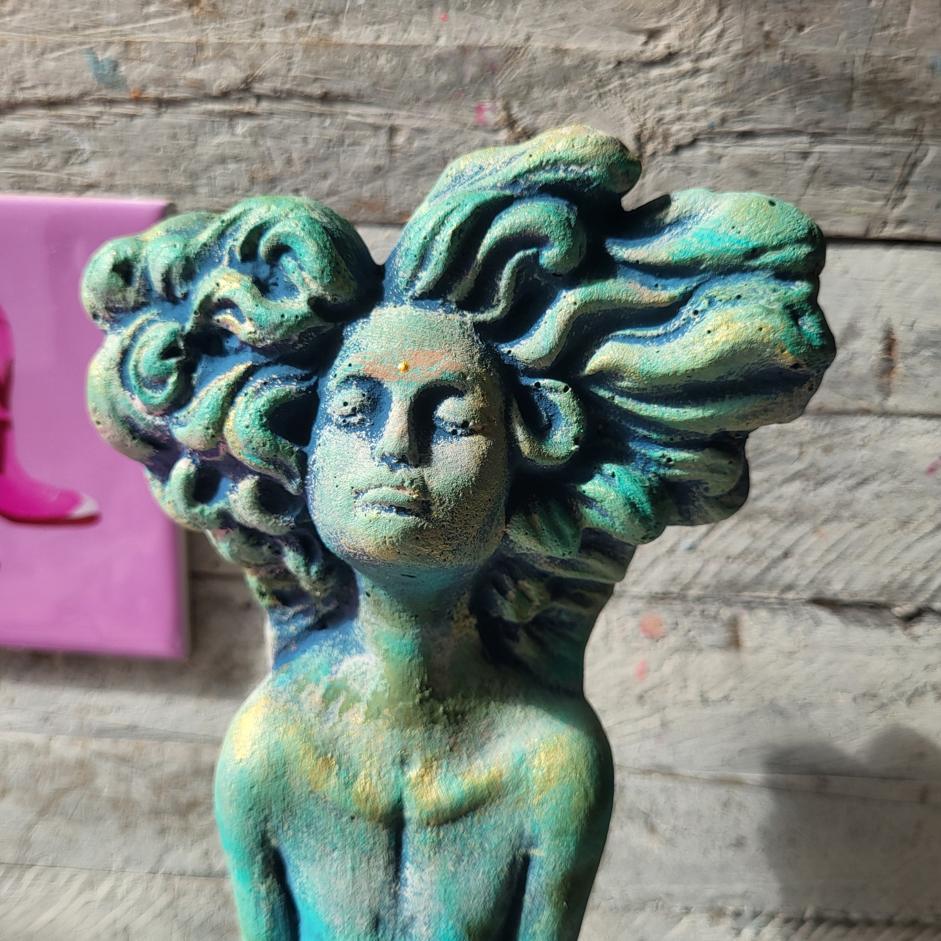 YOGINI Skulptur in Wunschfarbe