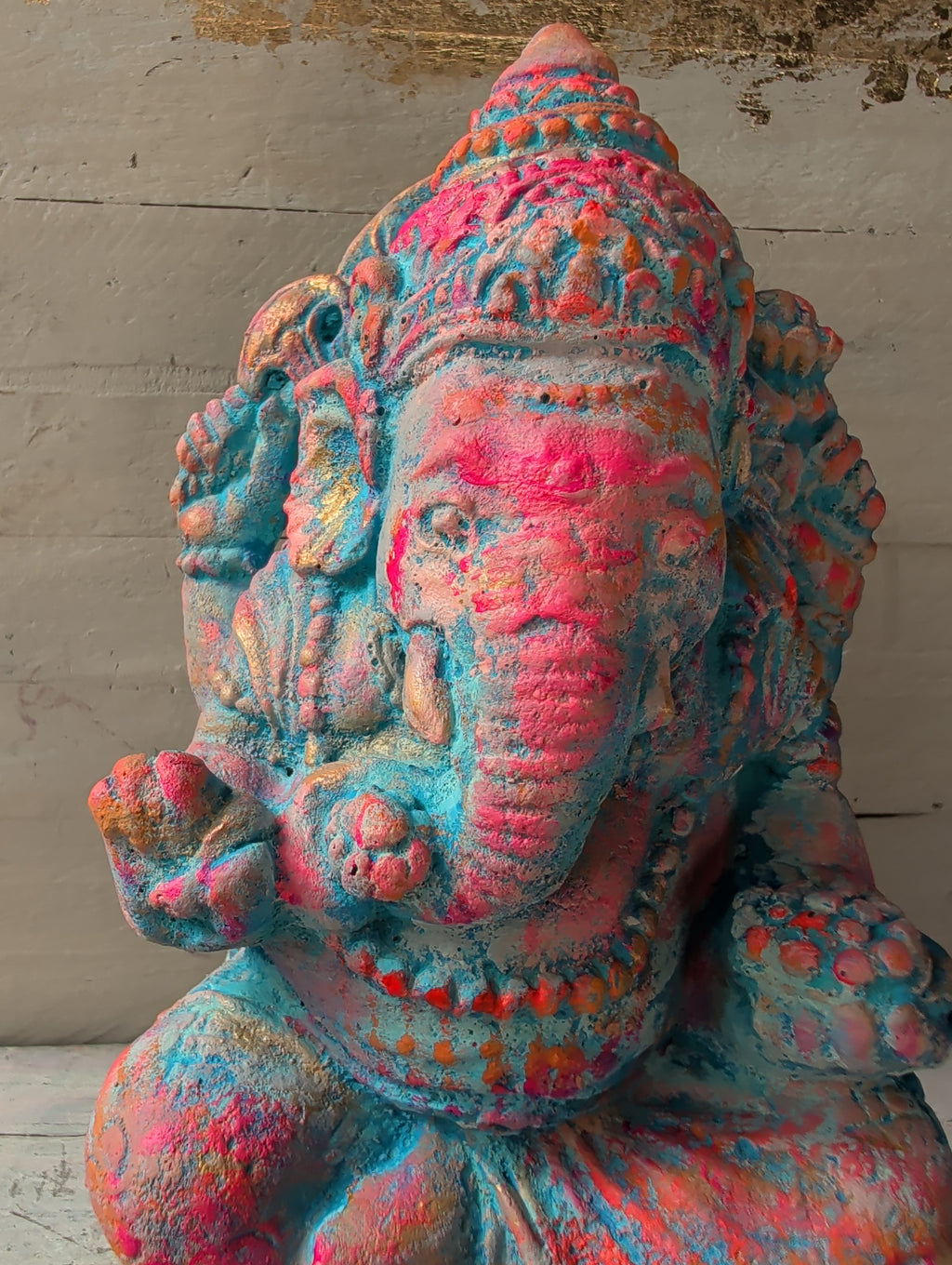 Ganesha Detailansicht Gesicht handbemaltes Unikat 
von ANILUAP