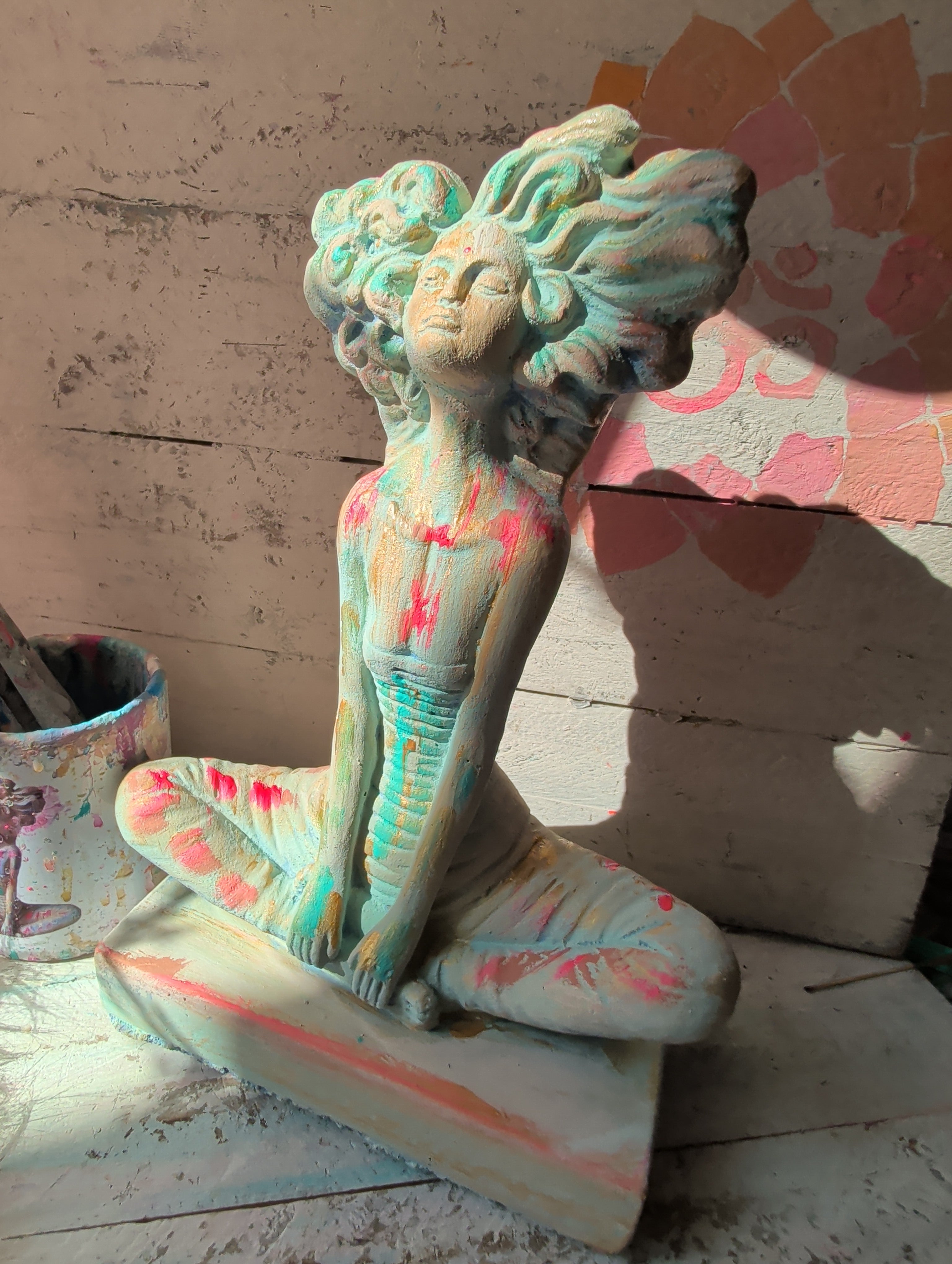 Yogini spirituelle Yoga Skulptur 28 cm von ANILUAP 