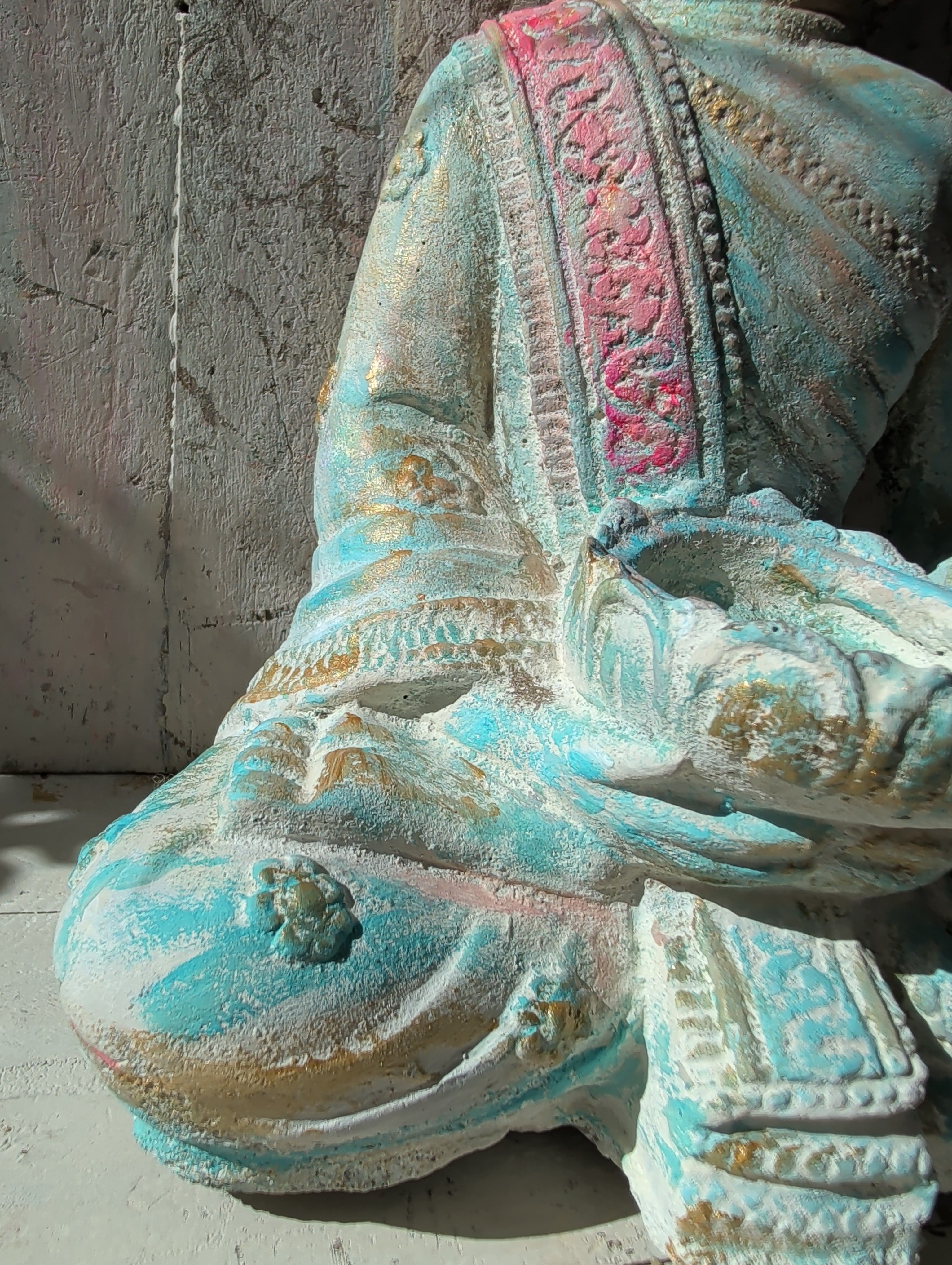 Meditationsbuddha von ANILUAP für bewusste Wohnräume 