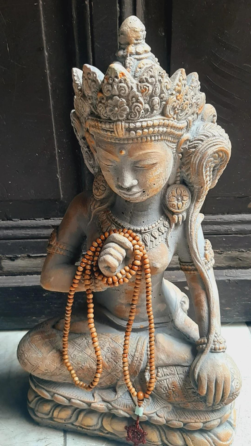 TARA Skulptur aus massivem teinguss bemalt für Yoga und Meditation ANILUAP
