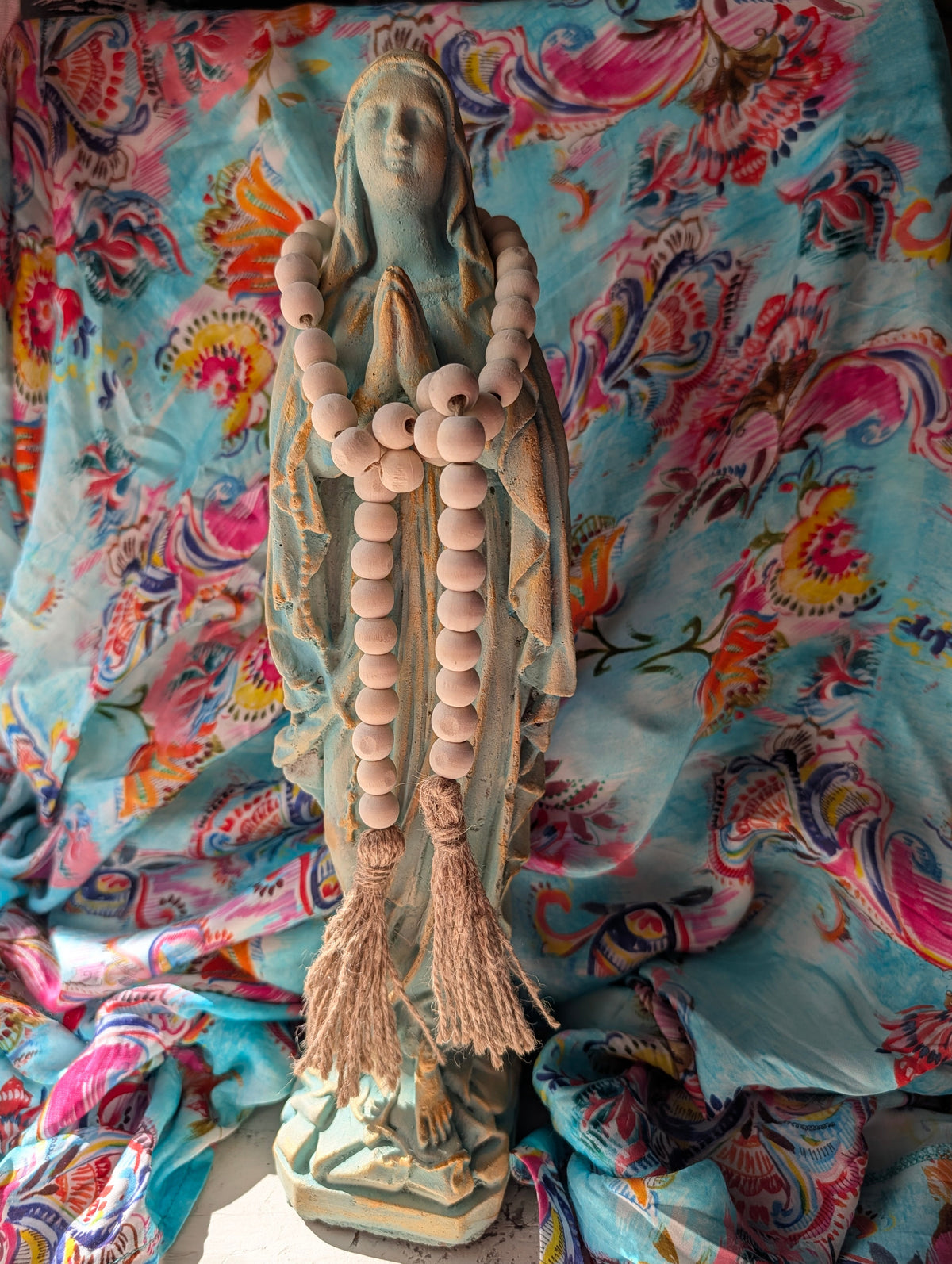 Mutter Maria - Handbemalte Steinfigur - 37 cm