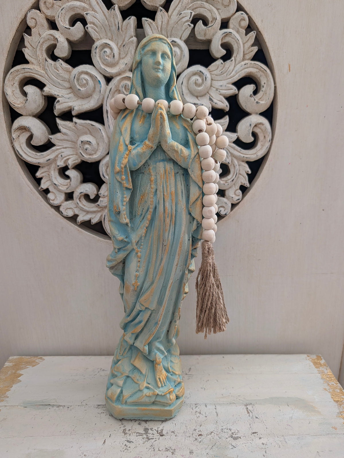 Mutter Maria - Handbemalte Steinfigur - 37 cm