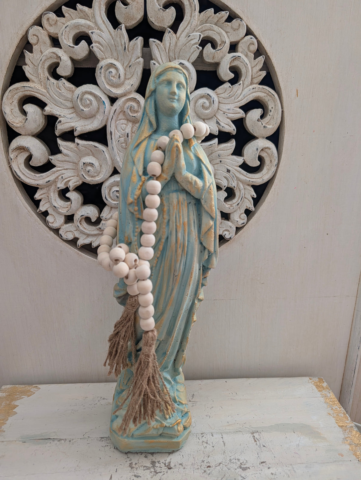 Mutter Maria - Handbemalte Steinfigur - 37 cm