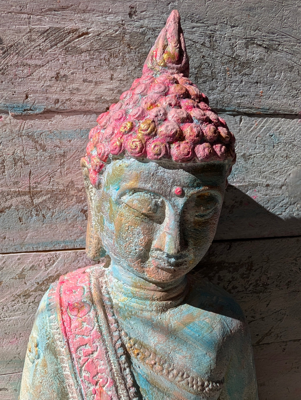 Buddha Statue bunt für Yoga und Meditation 