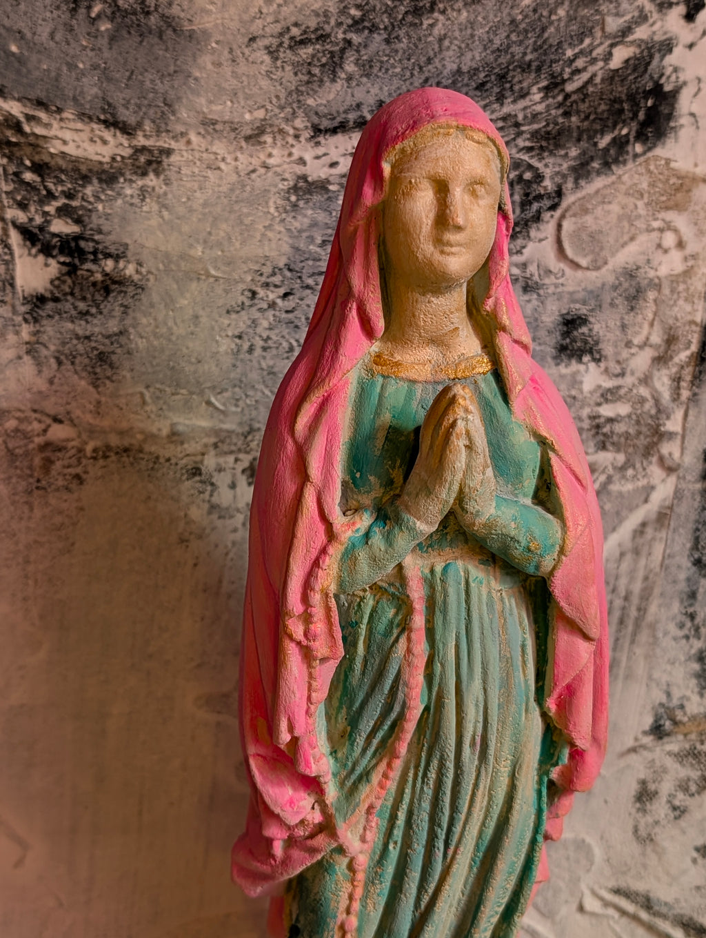 Madonna von Lourdes handbemalt