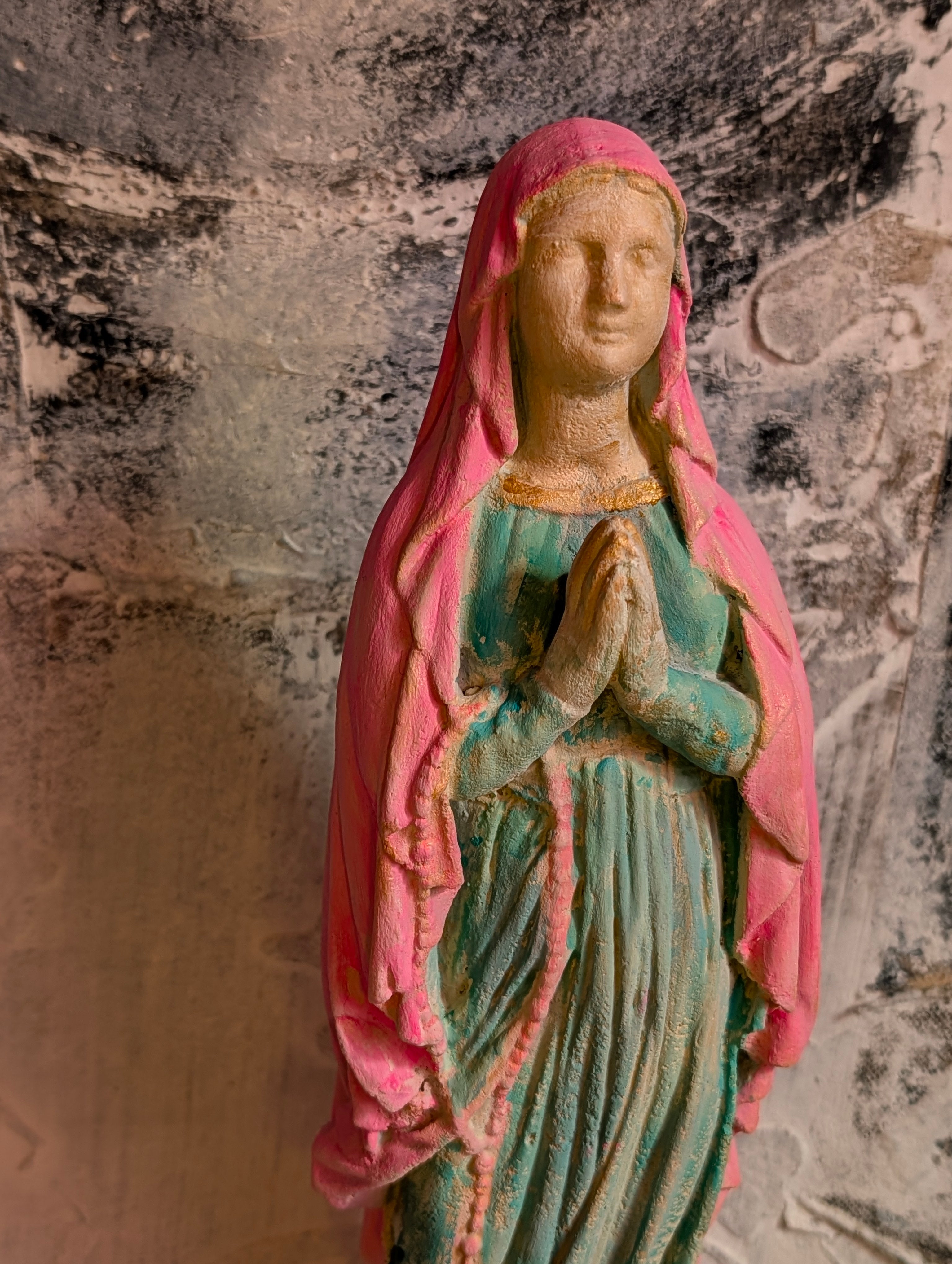 Madonna von Lourdes handbemalt