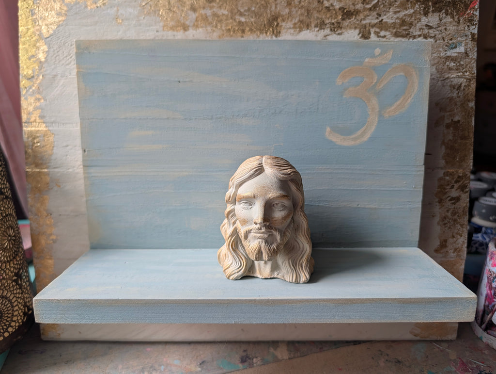 Jesus Altar handgefertigt mit Jesus Figur hellblau Gold mit OM Zeichen ANILUAP