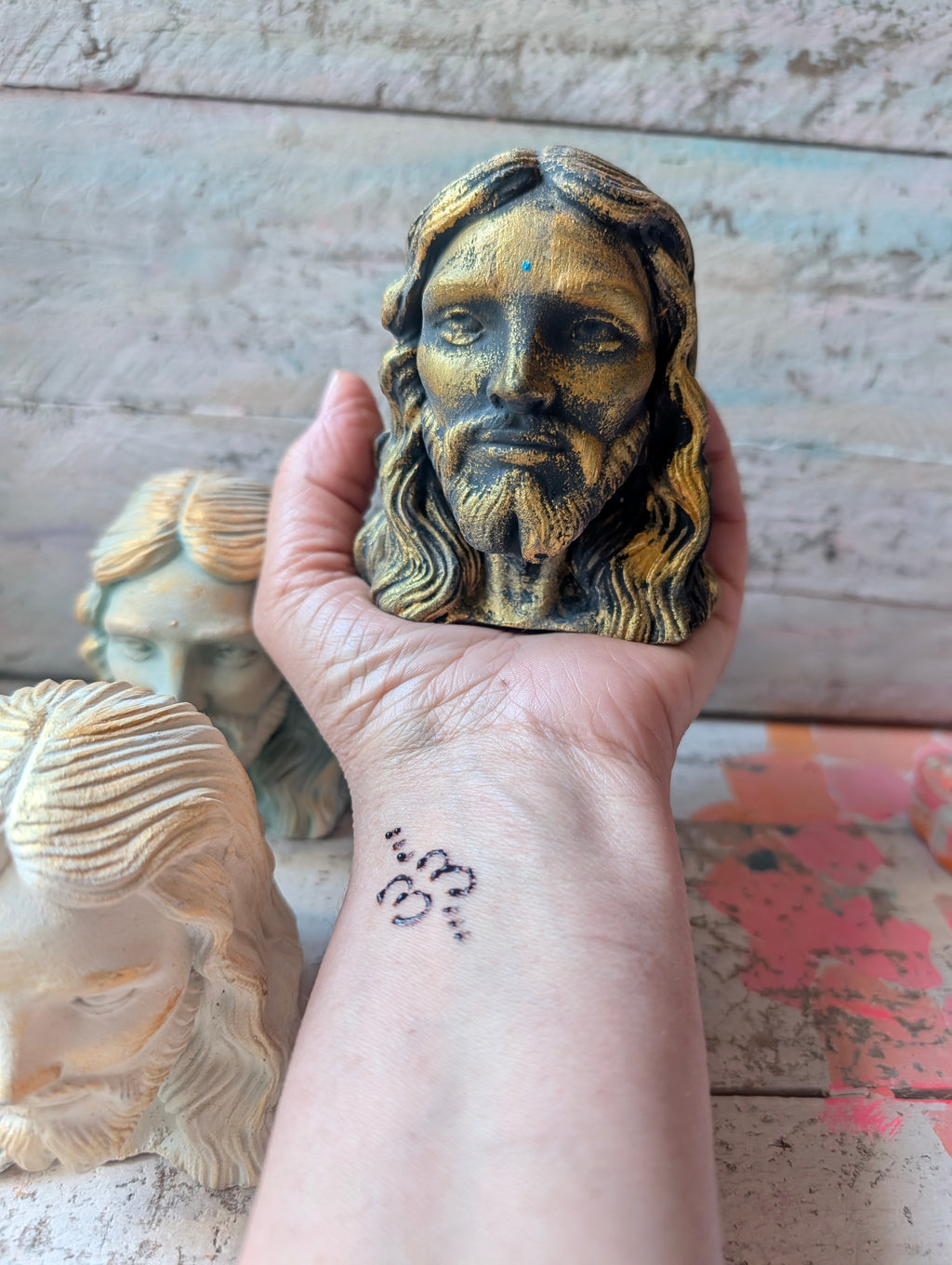 Jesus Altar Figur handgefertigt schwarz Gold von ANILUAP