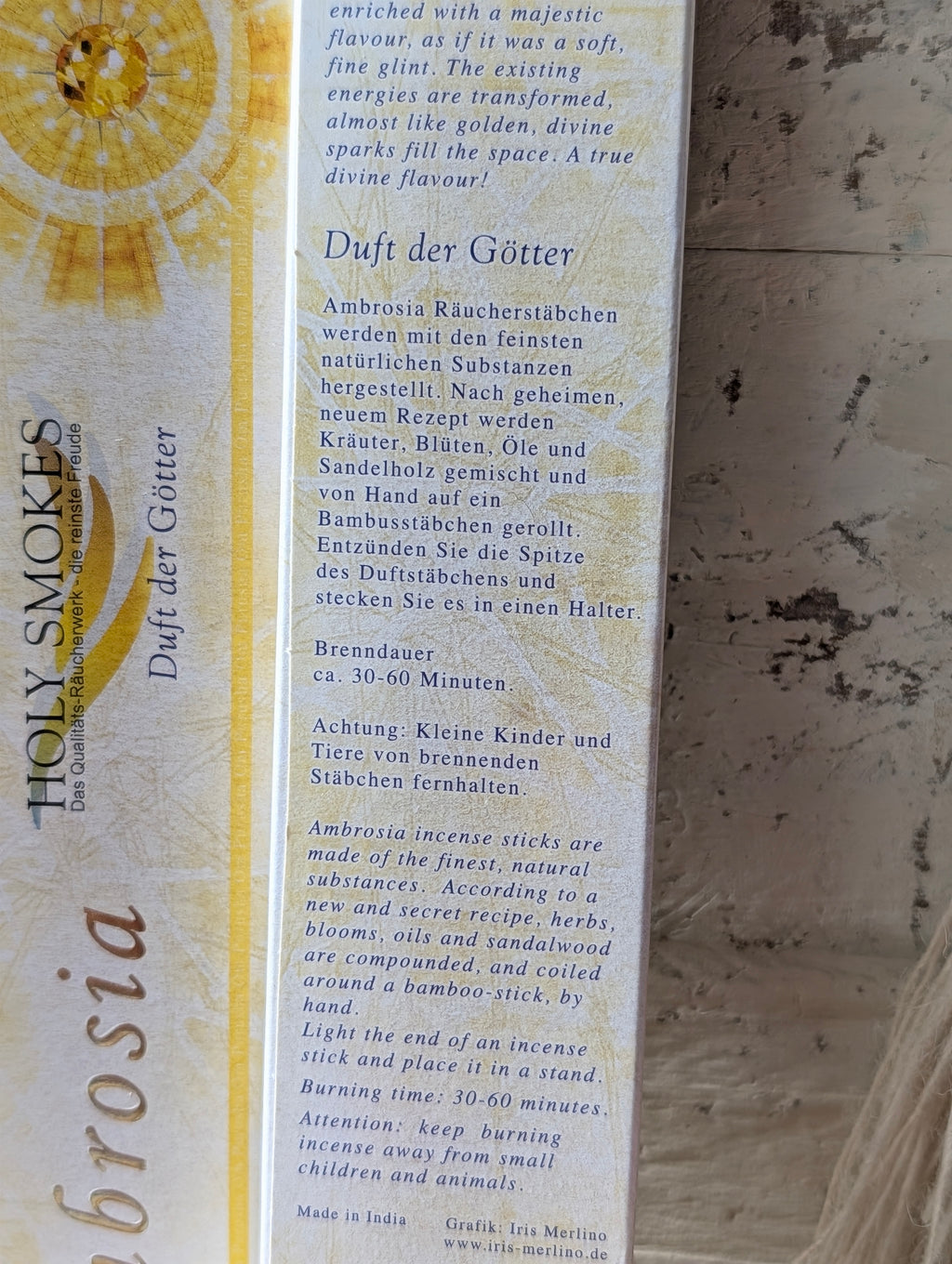 Räucherhand I OM YOU – handbemalter Räucherstäbchenhalter mit Lotusblüte