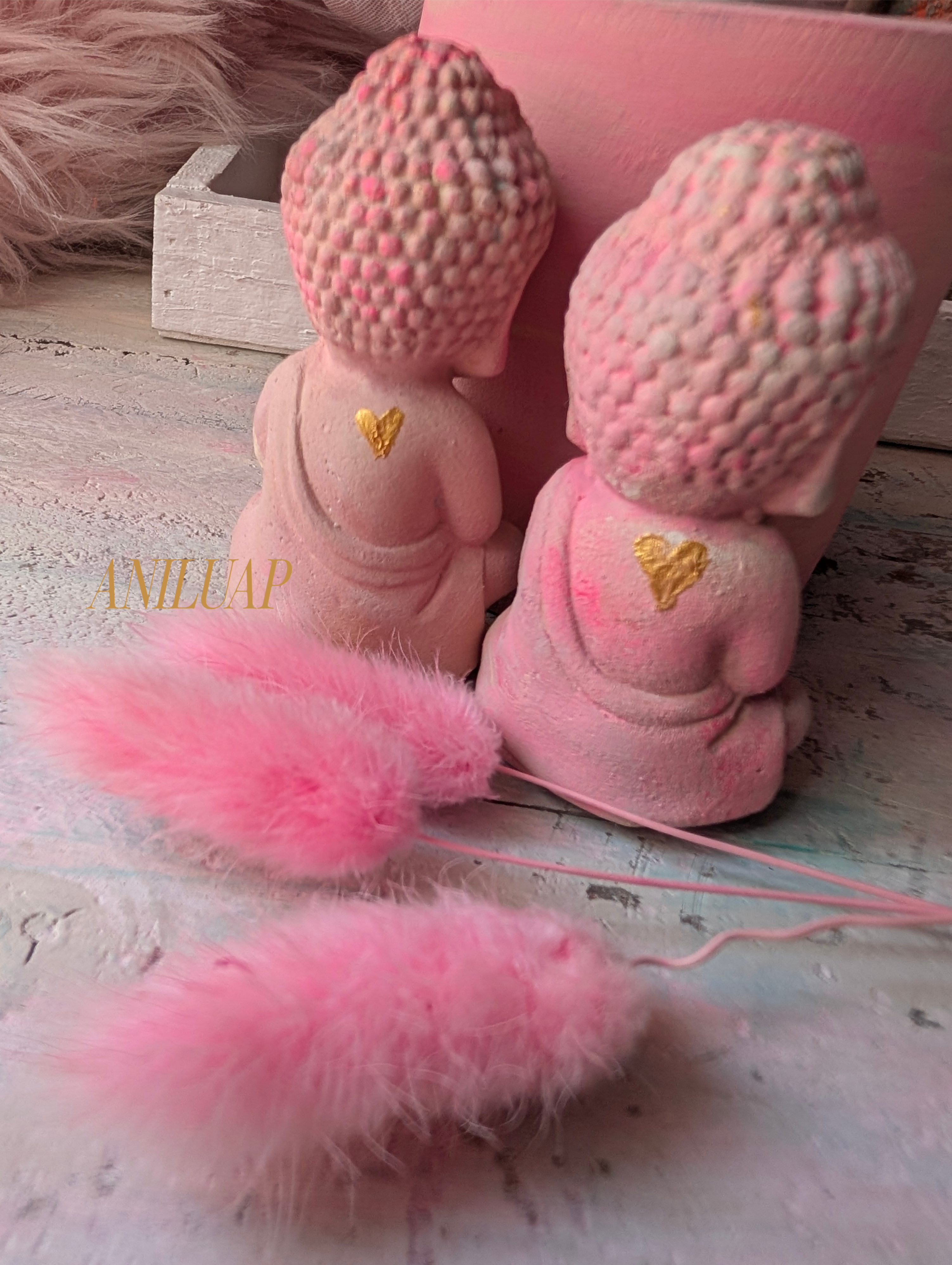 Handgefertigte Buddha Figuren Rosa Pink mit goldenen Herzen ANILUAP 